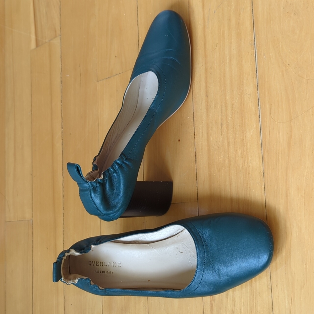 Everlane Italian leather Day Heel in evergreen size 9